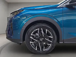 PEUGEOT 3008 1.2 Hybrid Allure Premium