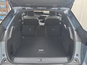 PEUGEOT E-3008 Allure Premium Dual Motor 325 AWD