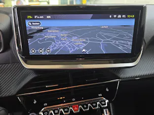 PEUGEOT 208 1.2 Hybrid Allure