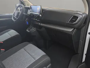 PEUGEOT Traveller Standard 2.2 BlueHDi 180 Family Edition S/S