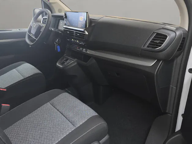 Peugeot Traveller Standard 2.2 BlueHDi 180  Family Edition S/S