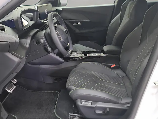 Peugeot 2008 1.2 Hybrid 145 GT Exclusive