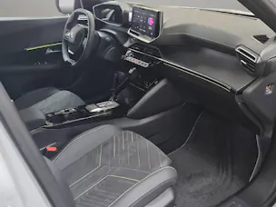 PEUGEOT 2008 1.2 Hybrid 145 GT Exclusive