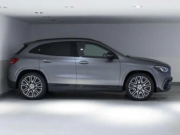 MERCEDES-BENZ GLA 220 d 4MATIC "Swiss Star"