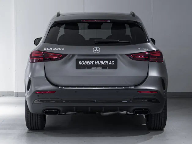 MERCEDES-BENZ GLA 220 d 4MATIC "Swiss Star"