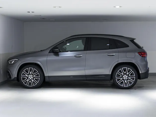 MERCEDES-BENZ GLA 220 d 4MATIC "Swiss Star"