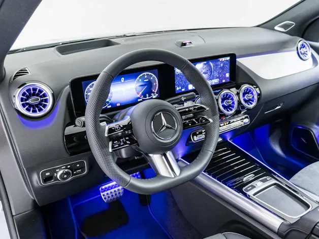 MERCEDES-BENZ GLA 220 d 4MATIC "Swiss Star"