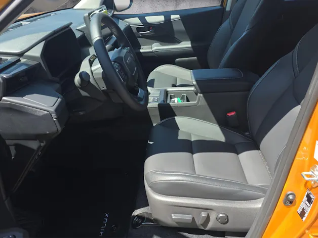 Toyota Hilux Double Cab.-Pick-up 2.8 D-4D MHEV 204 Style
