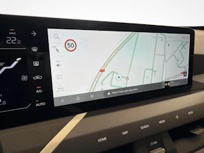 https://vehicle.imgix.net/4423902/718188ce-738e-4b0f-ad90-54015cee28d0.jpg