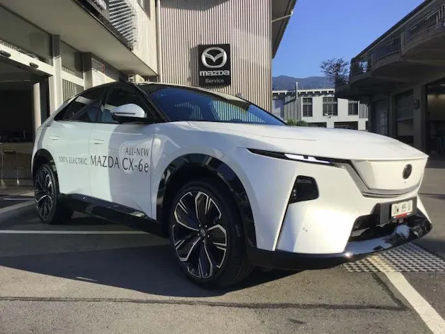 Mazda CX-6e Takumi