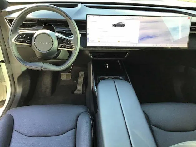 Mazda CX-6e Takumi