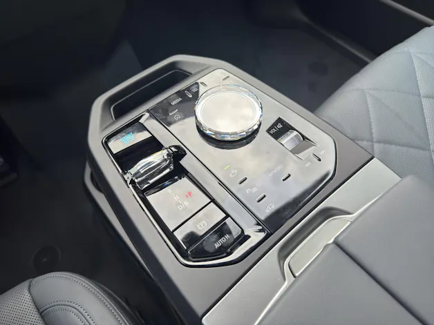 BMW iX xDrive60