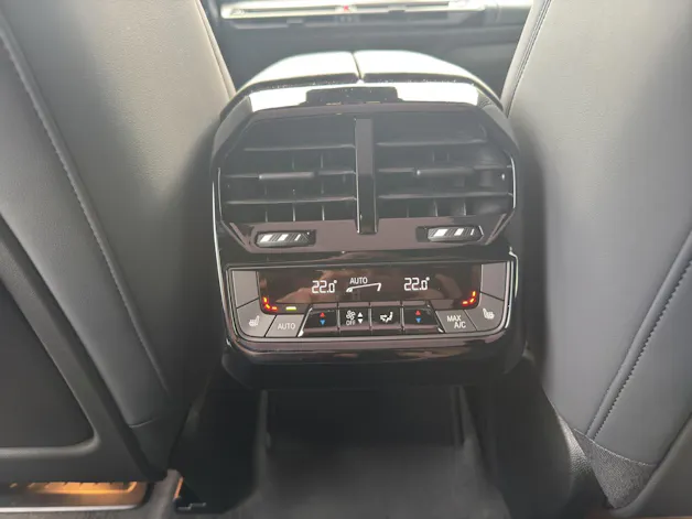 BMW iX xDrive60
