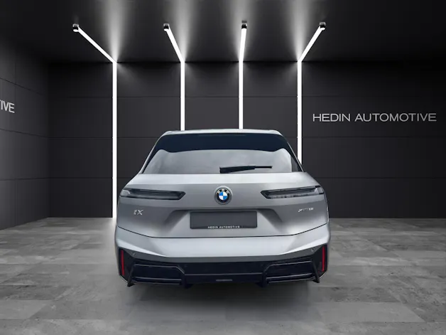 BMW iX xDrive60