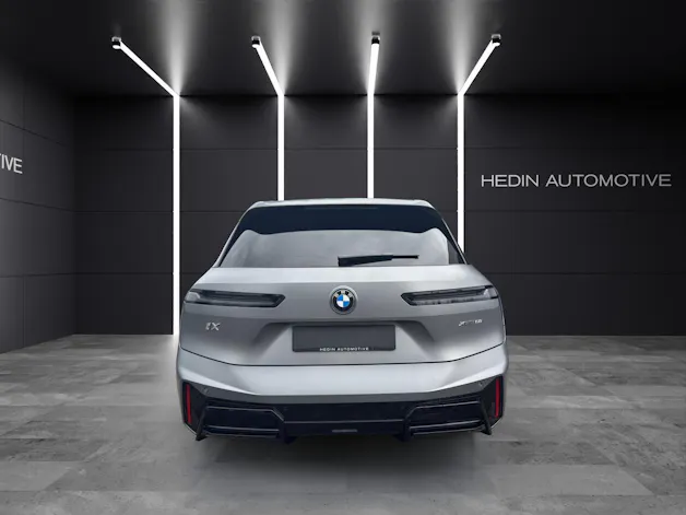 BMW iX xDrive60