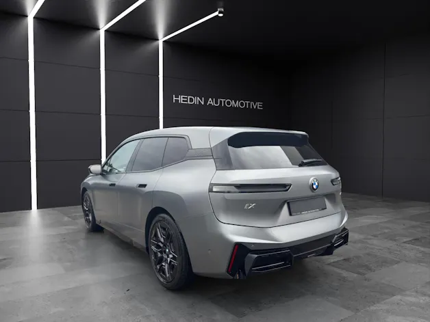 BMW iX xDrive60
