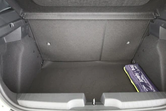 https://vehicle.imgix.net/4423974/227ff85a-4f1b-4d5d-a7b6-a67b1f0fefb5.jpg