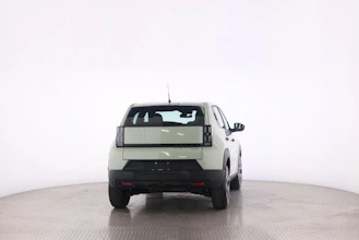 https://vehicle.imgix.net/4423974/c0f76f31-4a3c-464c-9d0c-5cca001acd95.jpg
