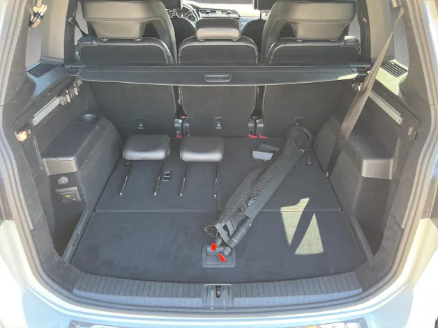 VW Touran 2.0 TDI SCR R-Line DSG