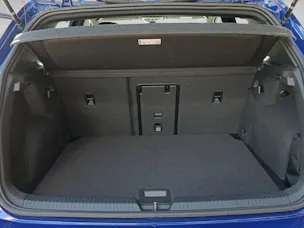 VW Golf VIII 2.0 TSI R DSG 4motion R- Performace*5J Garantie*8- Fach Räder*Leder*Akrapovic*Pano*