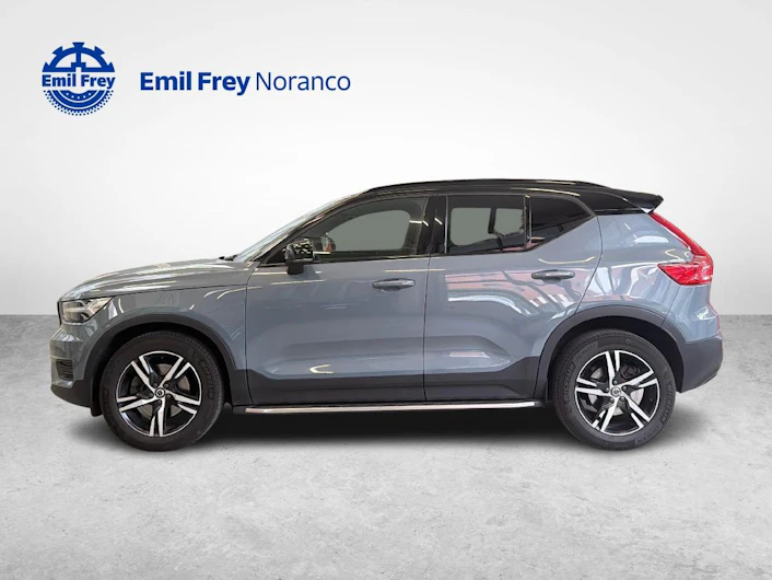 immagine del veicolo VOLVO XC40