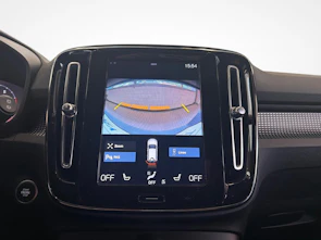 immagine del veicolo VOLVO XC40 2.0 B4 MH R-Design AWD - Pedane laterali e garanzia estesa a 7 anni inclusa