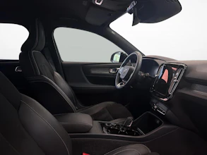 https://vehicle.imgix.net/4424112/1c4ecebd-5406-4f87-8450-1e2abc1044e1.jpg