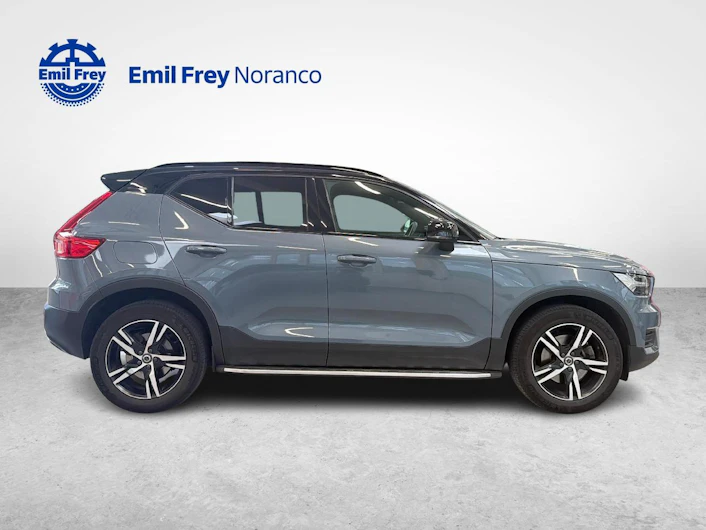 immagine del veicolo VOLVO XC40