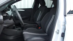 Opel Corsa 1.2 T GS, 8 Stufenautomat / Navi