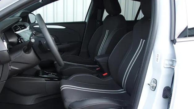 Opel Corsa 1.2 T GS, 8 Stufenautomat / Navi