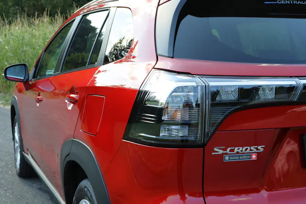 Suzuki S-Cross 1.4 T Compact+ Hybrid