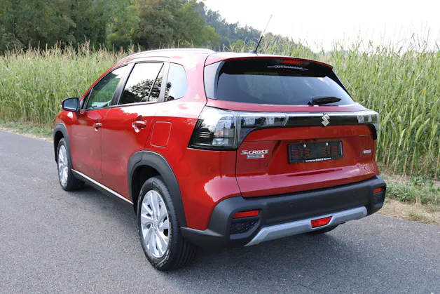 Suzuki S-Cross 1.4 T Compact+ Hybrid
