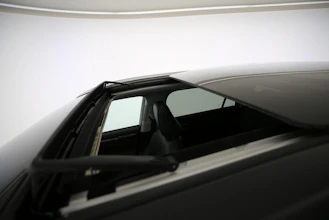 https://vehicle.imgix.net/4424124/5d46dd0f-b242-4b70-b174-f65ed9bd0c18.jpg