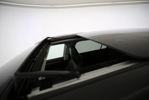 Fahrzeugbild TOYOTA Highlander 2.5 HSD Premium