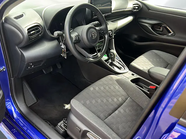 Toyota Yaris 1.5 VVT-i HSD Trend