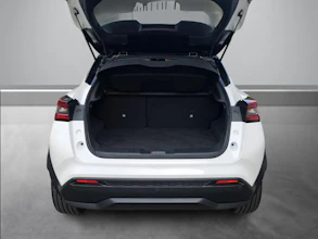 https://vehicle.imgix.net/4424138/ea049173-7d0e-4de0-b79a-37e7f33c2743.jpg