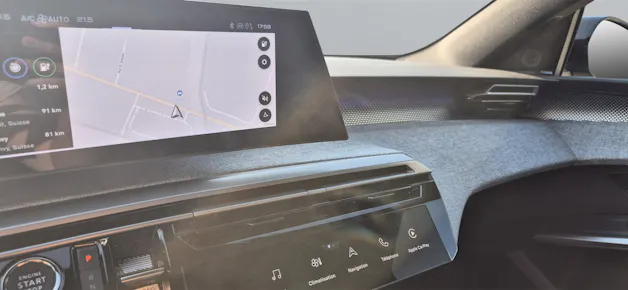 PEUGEOT 3008 e-Launch Edition AWD