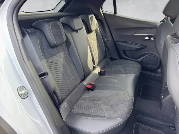 Peugeot 2008 1.2 Hybrid 145 GT Exclusive