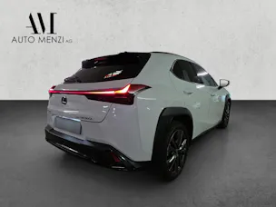 Lexus UX 300h F-Line