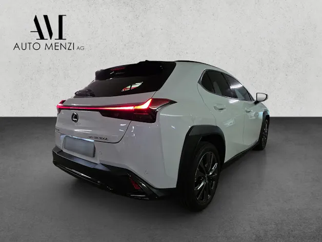 Lexus UX 300h F-Line
