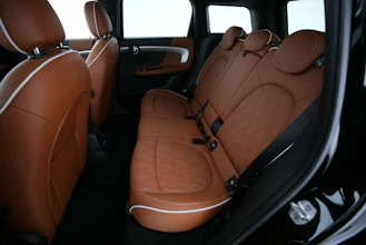 https://vehicle.imgix.net/4424451/cb44f177-43eb-40dd-bbed-20dc49c3a464.jpg