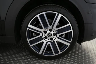 https://vehicle.imgix.net/4424451/dad8274a-4d39-4907-98b6-b66d561cc832.jpg