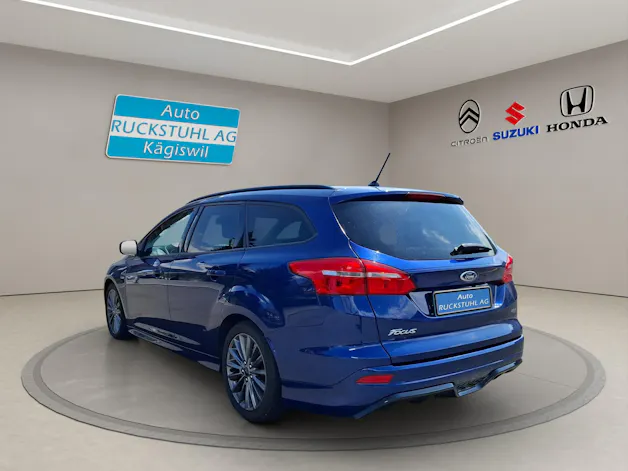 Ford Focus Station Wagon 1.5 TDCi 120 ST-Line