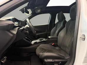Fahrzeugbild PEUGEOT 2008 e-GT