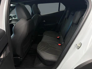 Fahrzeugbild PEUGEOT 2008 e-GT