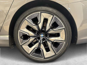 https://vehicle.imgix.net/4424533/1d9f6f1e-e562-45cb-b0dd-d11ef8c76055.jpg