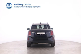 https://vehicle.imgix.net/4424571/f3f6a7ff-2416-45d2-90ef-f9bbe53dc221.jpg
