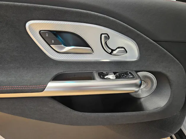 MERCEDES-BENZ CLA 220 4Matic AMG Line