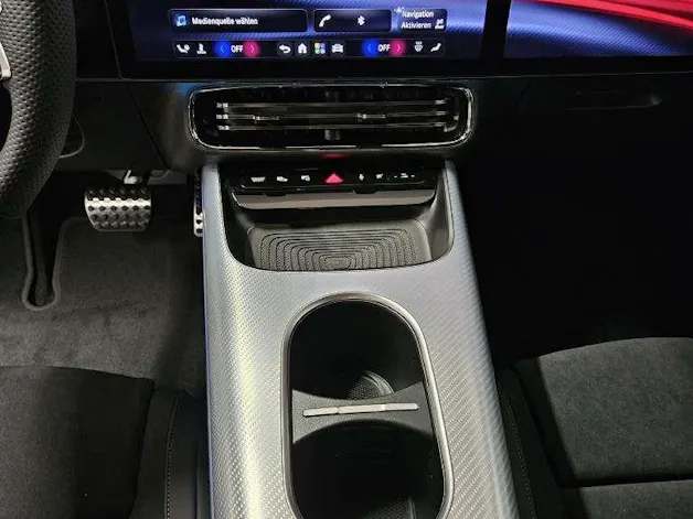 MERCEDES-BENZ CLA 220 4Matic AMG Line
