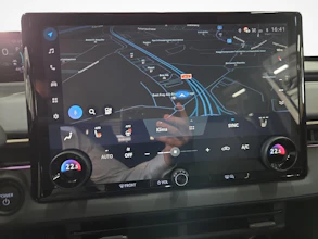 https://vehicle.imgix.net/4424634/24c4a371-e565-464f-a8ca-c4680205bc2b.jpg